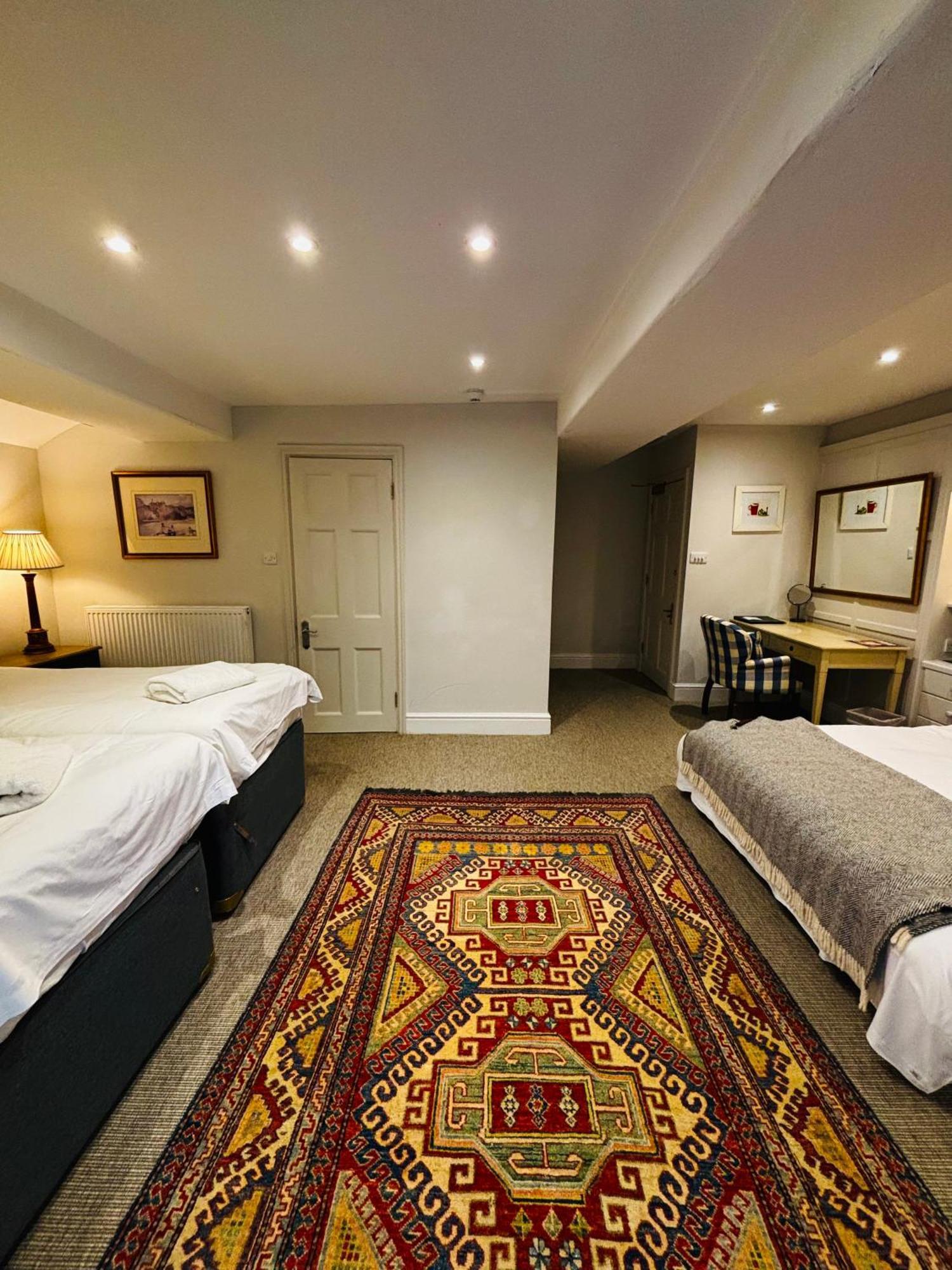ホテル ザ ウィンザー タウンハウス バース エクステリア 写真 A room at the hotel