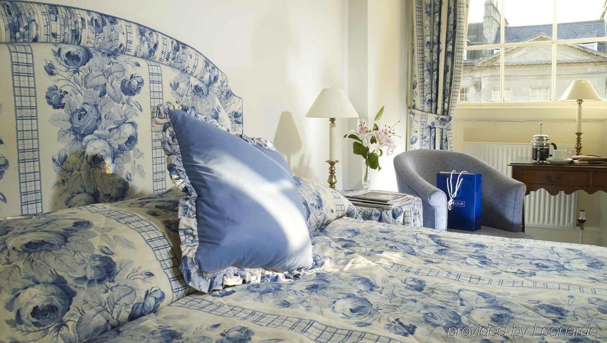 ホテル ザ ウィンザー タウンハウス バース エクステリア 写真 A bedroom at the hotel